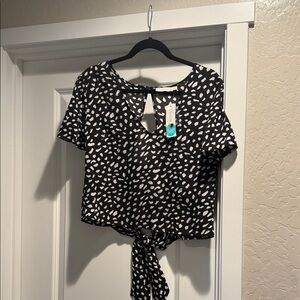 Elegant Black and White Women's Blouse